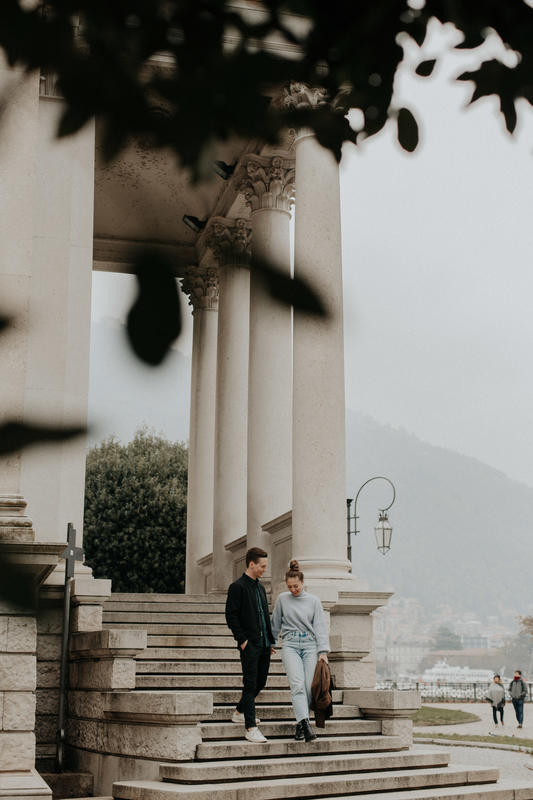 Bemoiety.com - Kristin & Alex - Beautiful and lovely photoshoot in Como Lake to record the honeymoon and also the trip to Italy.